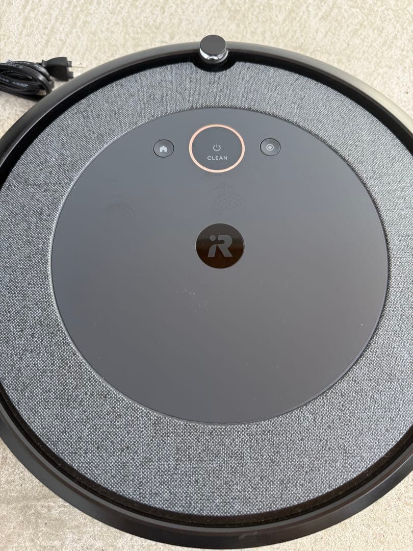 アイロボット　ルンバ　Roomba i3 自動掃除機 本体 充電ドック付き