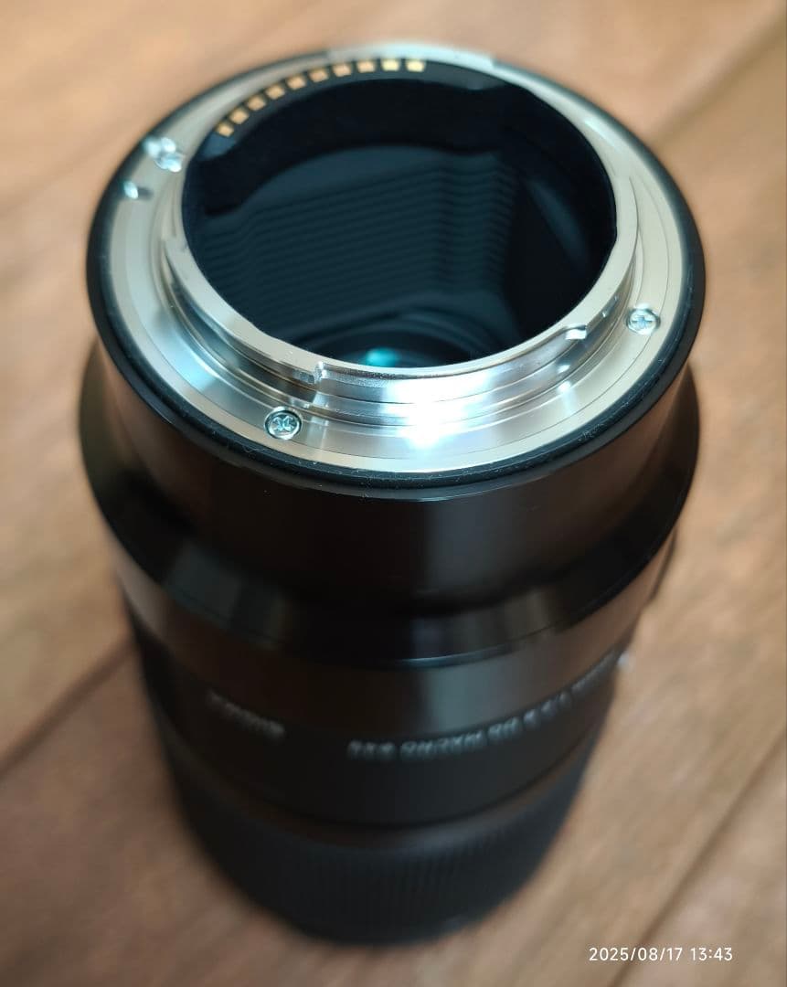 SIGMA 70mm f2.8 DG MACRO 49ミリ径　ソニーEマウント用