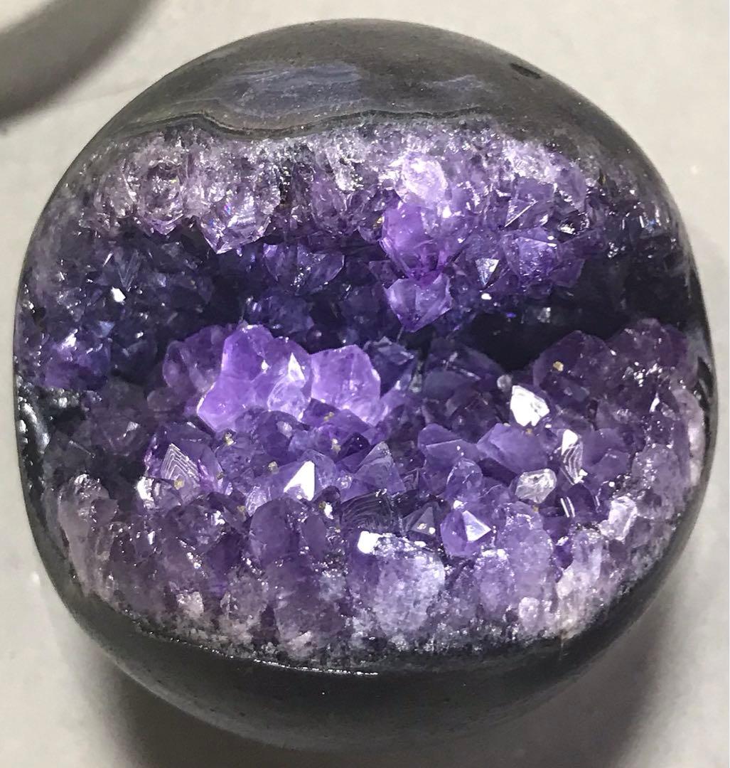 希少　天然石　ウルグアイ産　アメジスト　笑口　ドーム　天使の指紋多数　虹あり