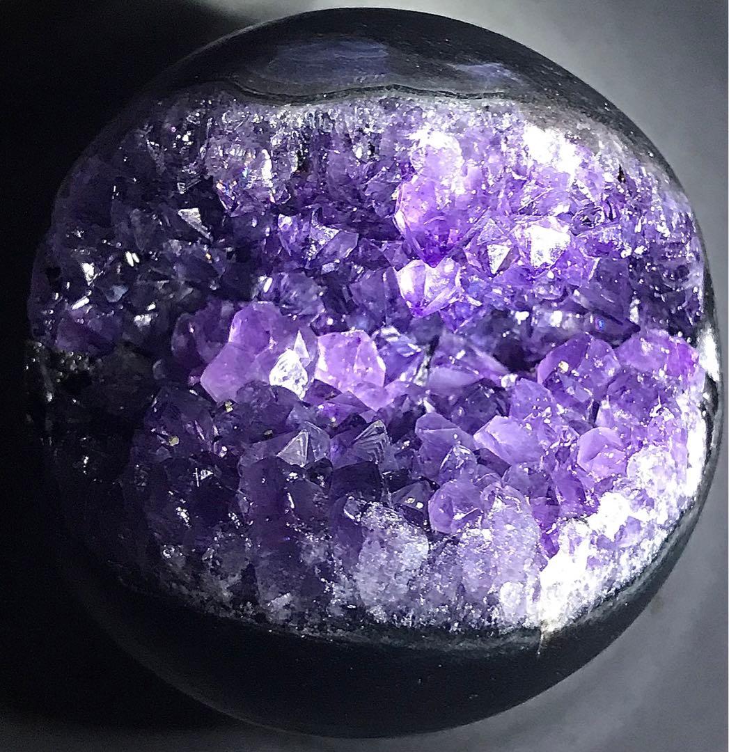 希少　天然石　ウルグアイ産　アメジスト　笑口　ドーム　天使の指紋多数　虹あり