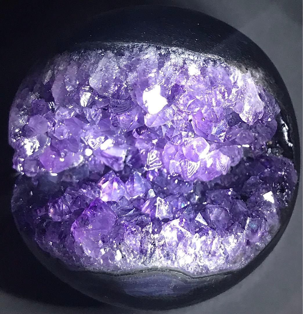 希少　天然石　ウルグアイ産　アメジスト　笑口　ドーム　天使の指紋多数　虹あり