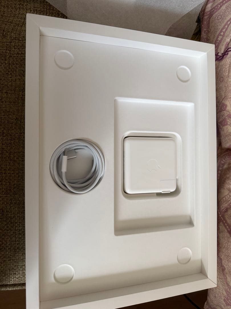 新品同様MacBook Pro14M5 24GB 1TBNano-texture