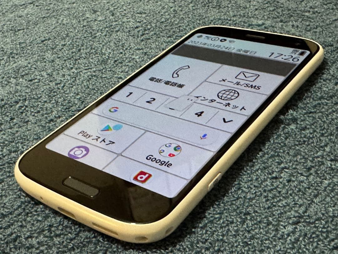 No1200 らくらくスマートフォン F-52B SIMフリー 充電ケーブル付