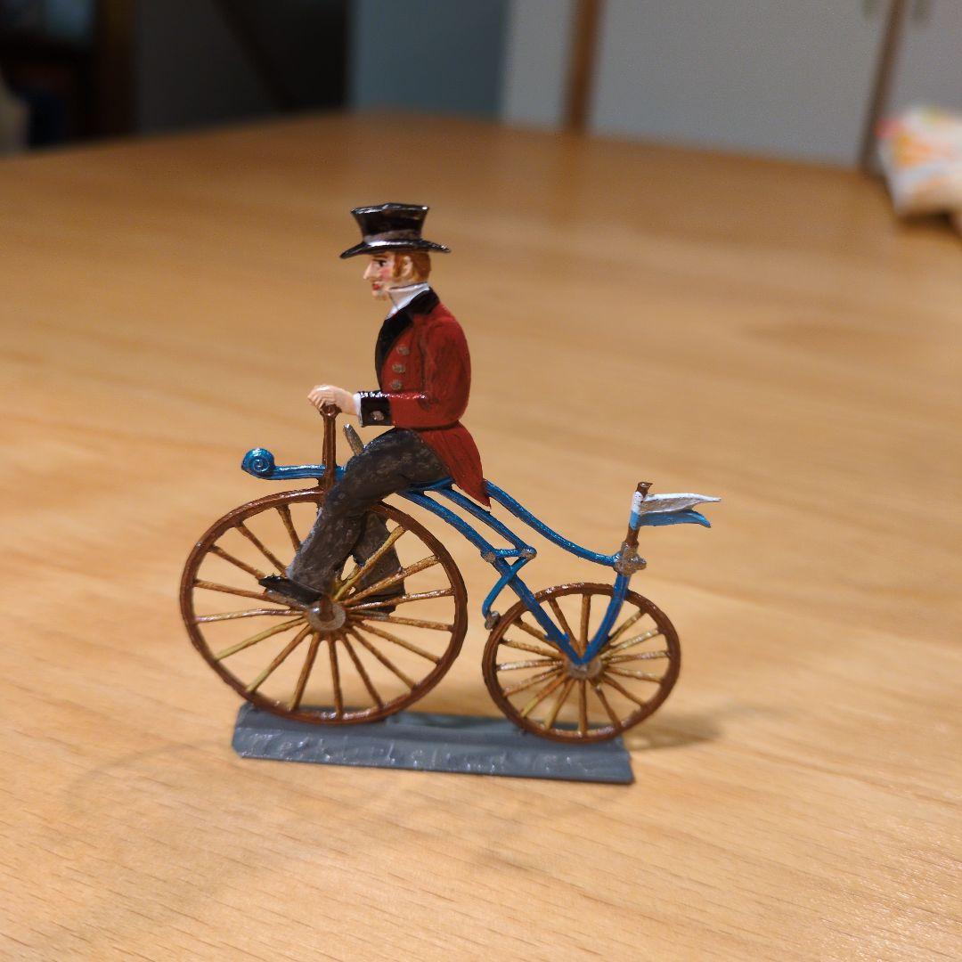 エルツ　バベットシュバイツァー社　錫の置物（自転車シリーズ）