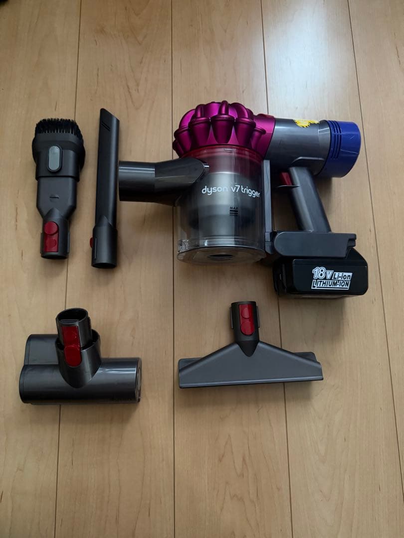 ダイソン掃除機v7HH11マキタ18v変換アダプター付き 完全分解洗浄 除菌済