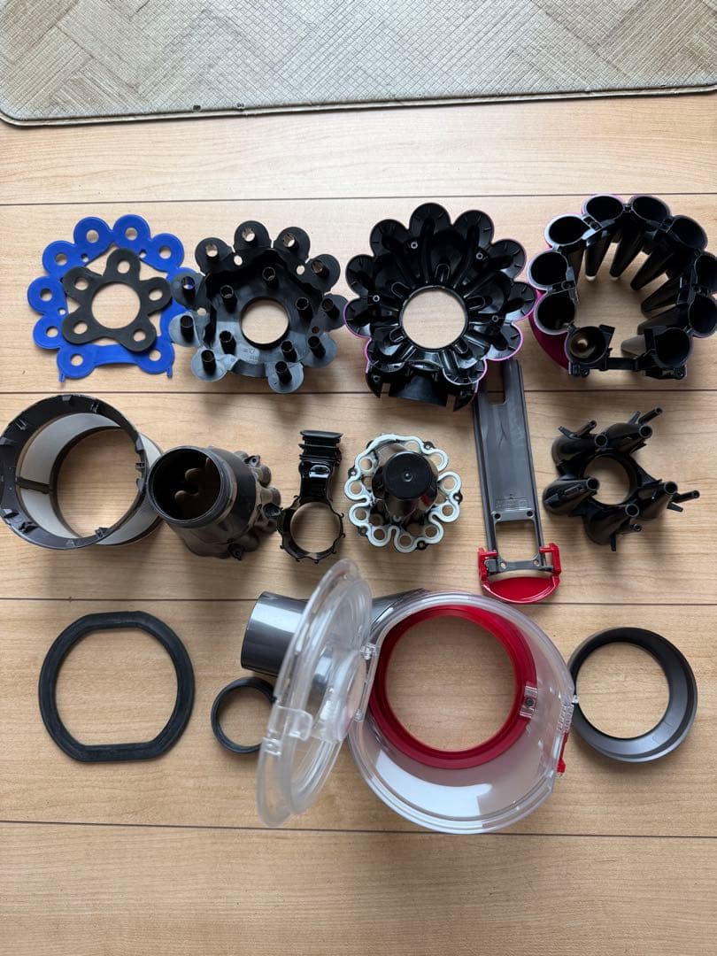 ダイソン掃除機v7HH11マキタ18v変換アダプター付き 完全分解洗浄 除菌済