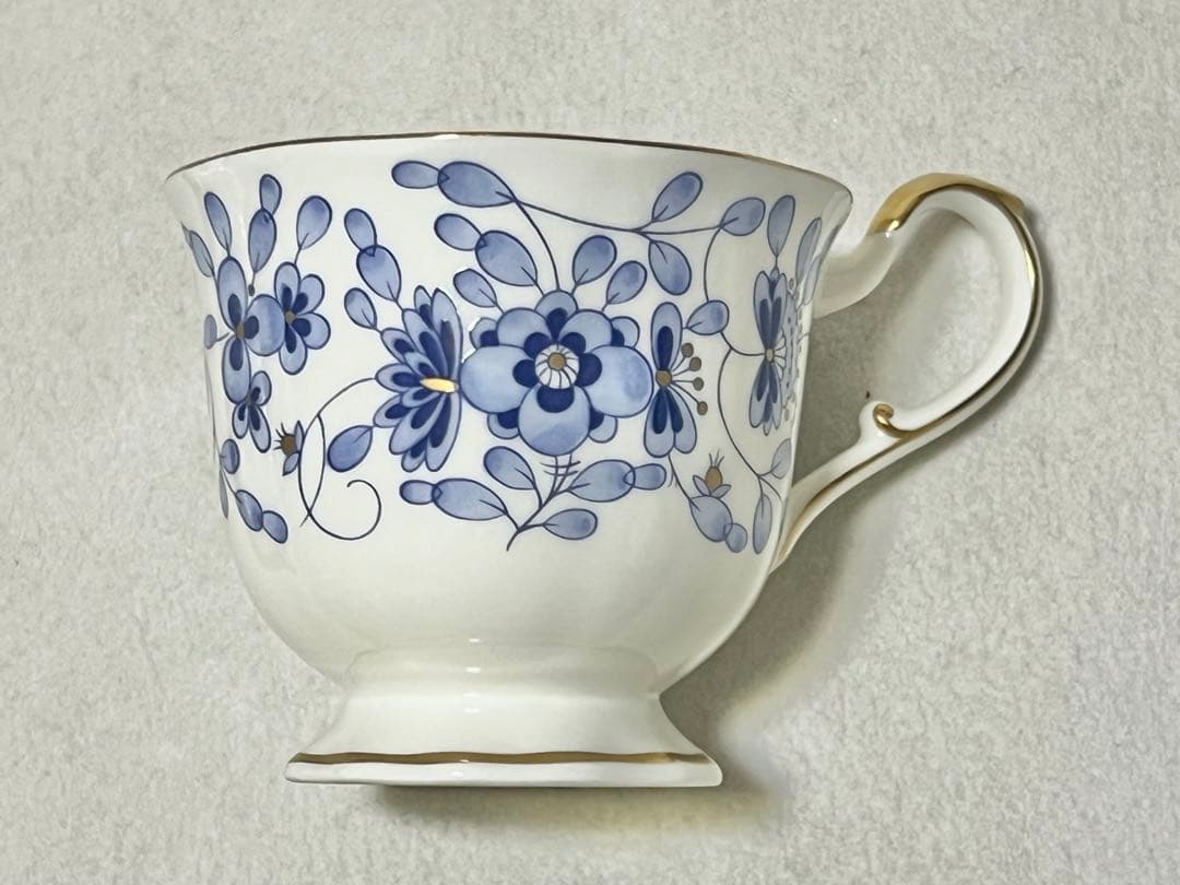 【ナルミ陶器】ミラノ カップ＆ソーサー２客 青花×七宝 金彩 花リム