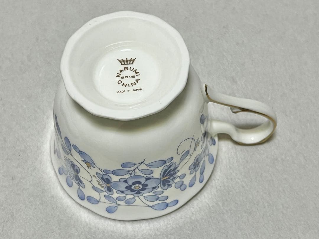 【ナルミ陶器】ミラノ カップ＆ソーサー２客 青花×七宝 金彩 花リム