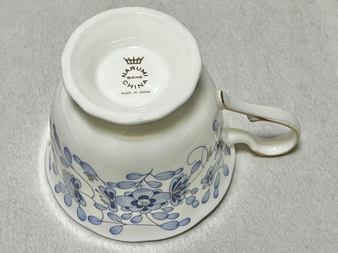 【ナルミ陶器】ミラノ カップ＆ソーサー２客 青花×七宝 金彩 花リム
