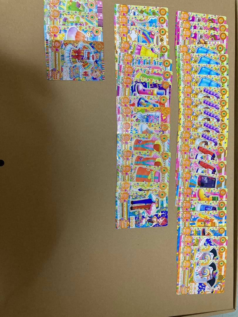 アイカツカードまとめ売り　206枚とバインダー