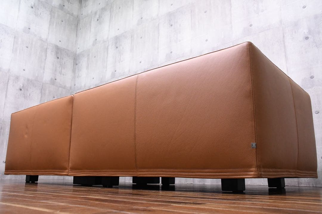 FBC39 展示品 eilersen BASELINE 片アーム3人掛けソファ