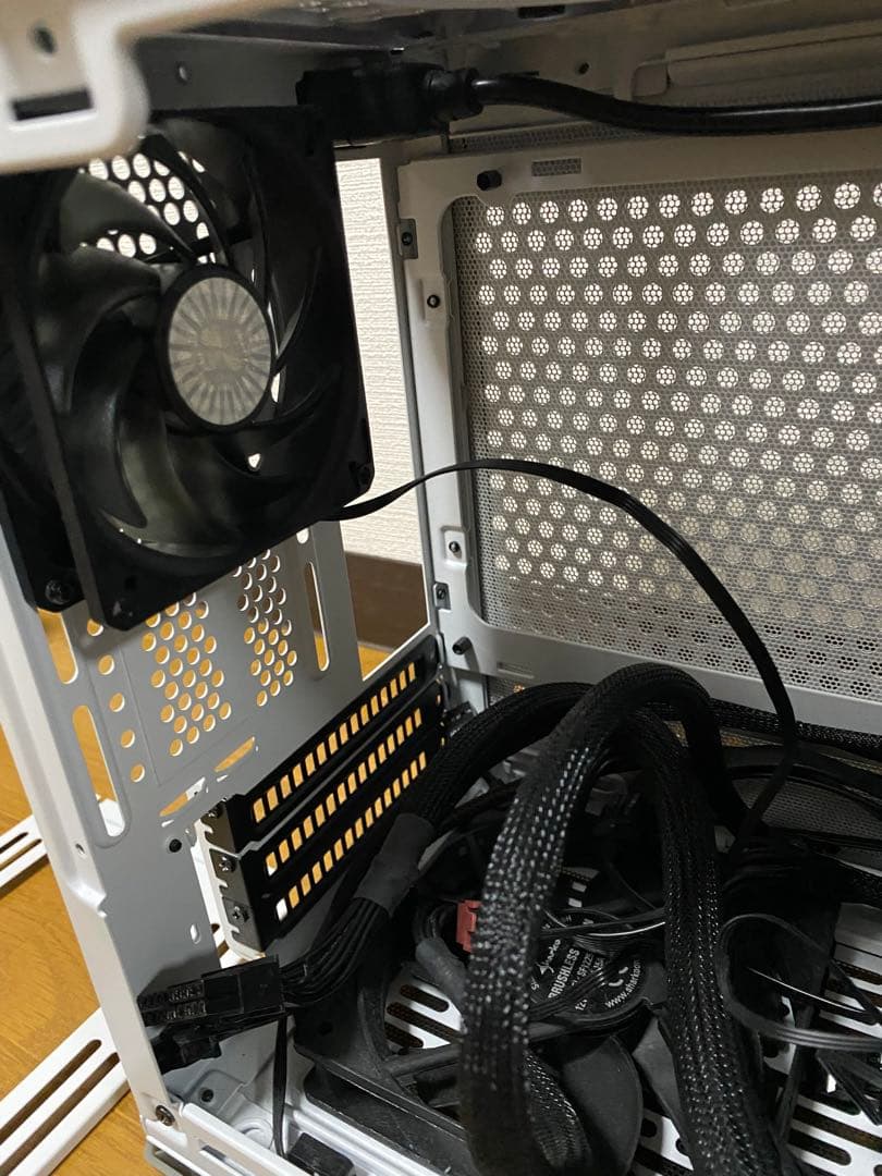 MasterBox NR200 ホワイト PCケース、電源付き