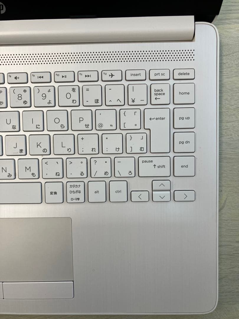 美品　HP Laptop 14s-dk0098AU