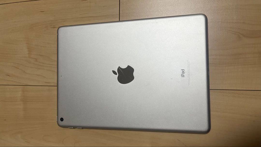 Apple iPad 本体 第6世代 WiFiモデル 32GB シルバー