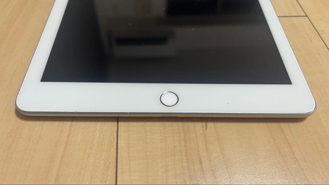 Apple iPad 本体 第6世代 WiFiモデル 32GB シルバー