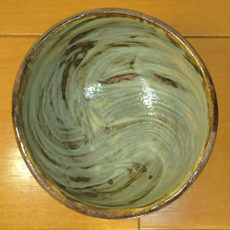 最上作 人間国宝 金城次郎 茶碗(魚紋刷毛目茶碗) 栞 共布 共箱 無傷 壷屋焼