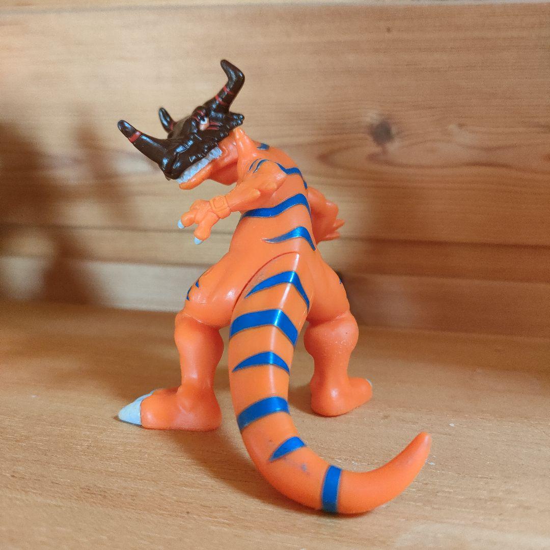 デジモンセイバーズ　デジモン図鑑　フィギュア　4体セット