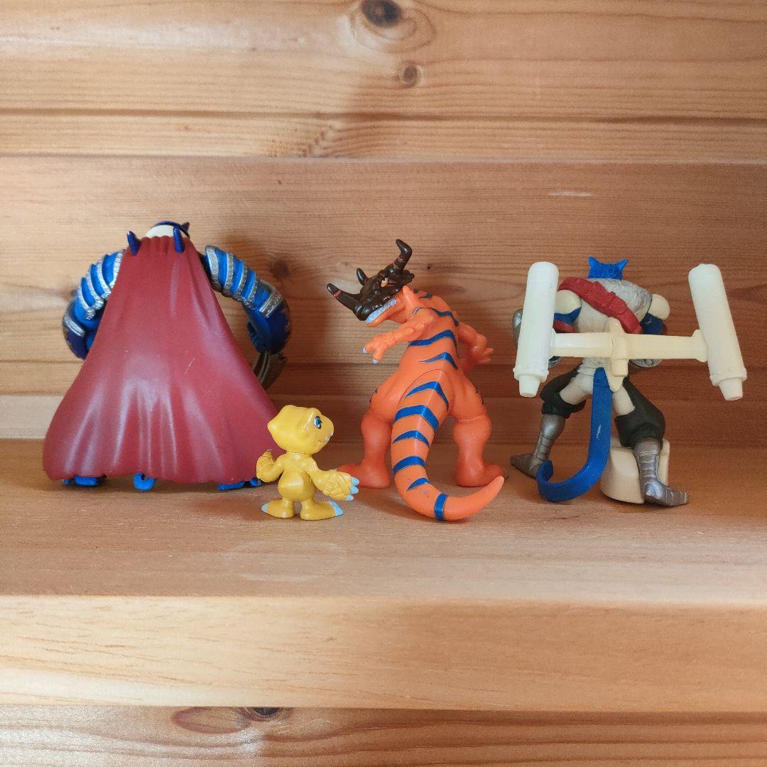 デジモンセイバーズ　デジモン図鑑　フィギュア　4体セット