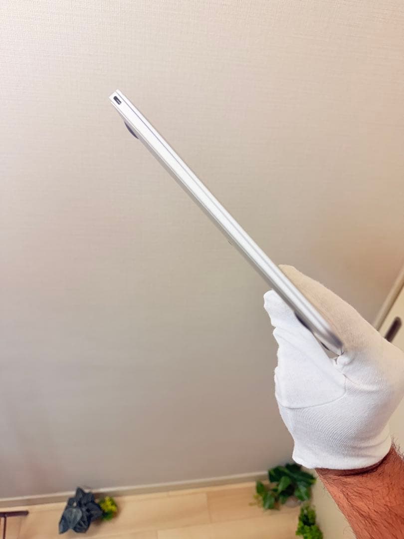 MacBook M3 2017年モデル 8GB/256GB