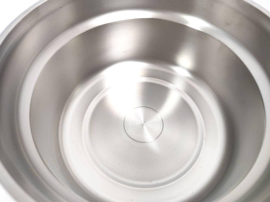 極美品　サーモス　真空保温調理器　シャトルシェフ　2.8リットル　赤