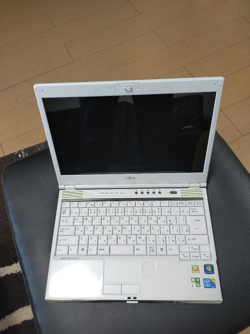 FUJITSU FMV−BIBLO MG FMVMGG70W