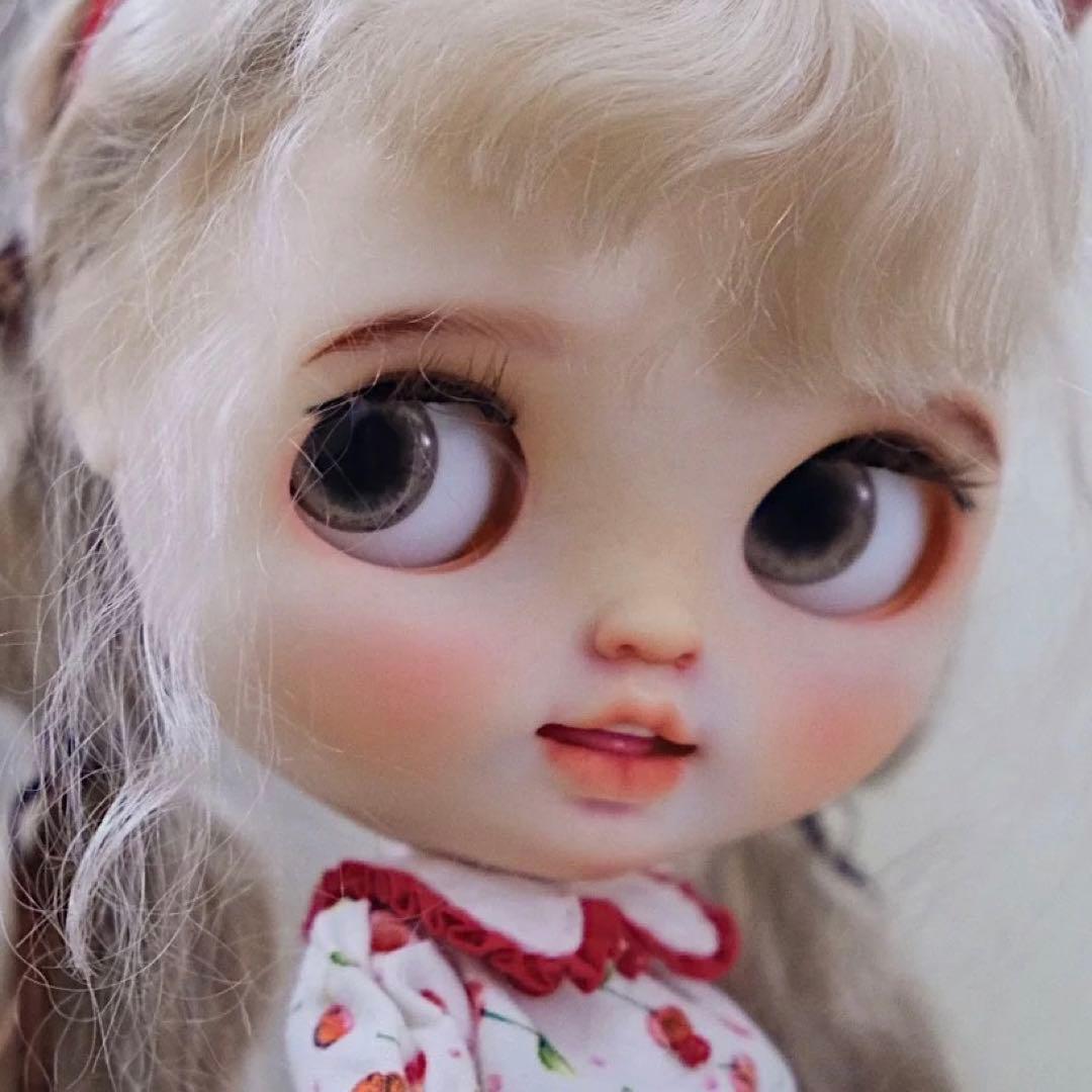 作家様カスタムブライス 人形 かわいい 優しい 笑顔 微笑み