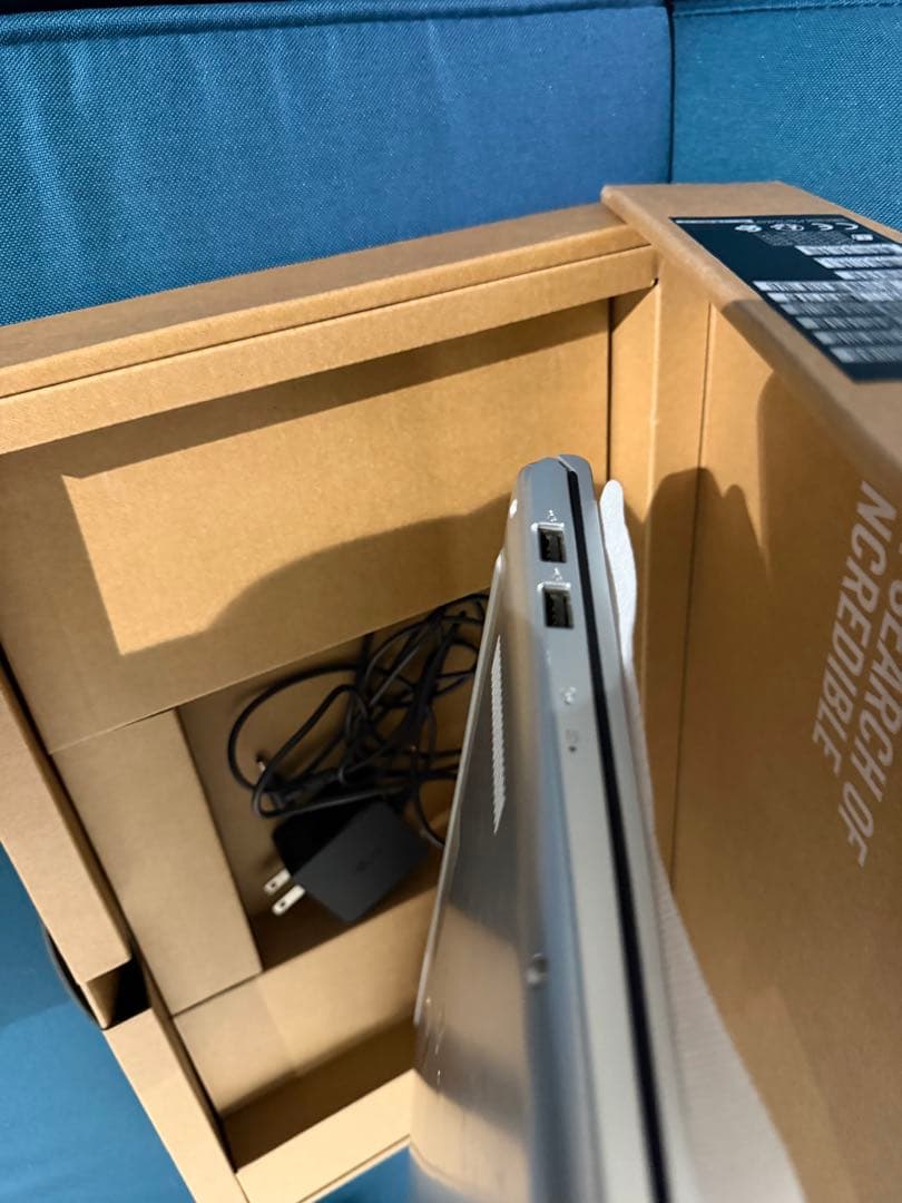 ASUS VivoBook 15 ノートPC 本体