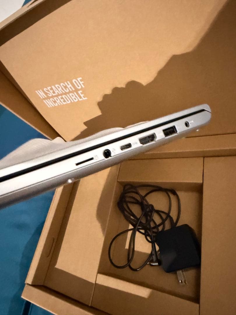 ASUS VivoBook 15 ノートPC 本体