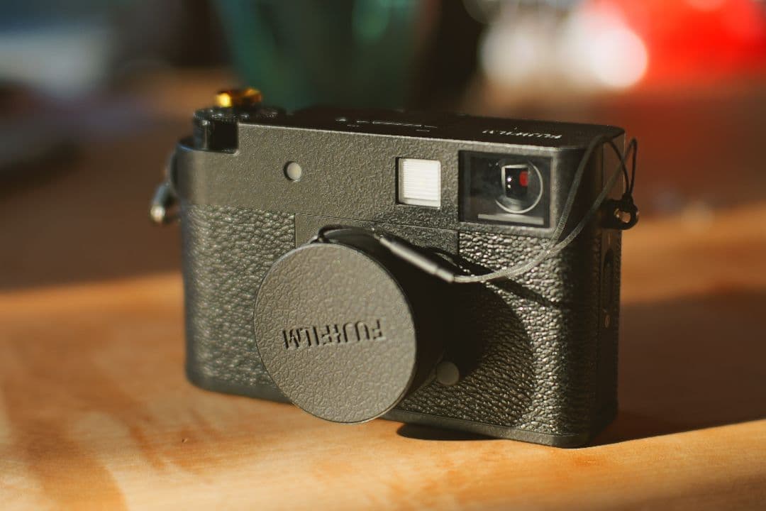 FUJIFILM X half ブラック スキンシール＋ソフトシャッターカスタム