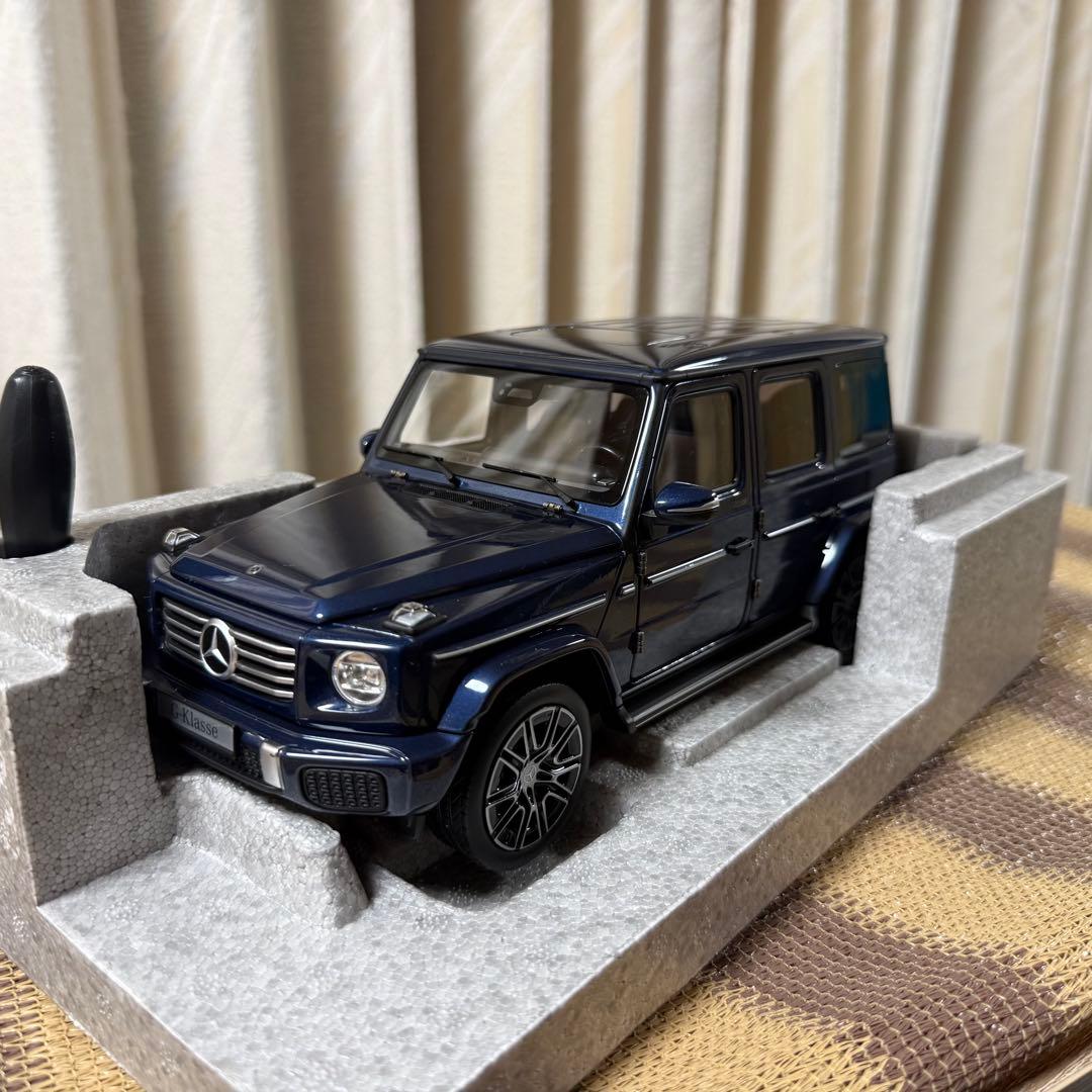 メルセデスベンツ G500 sodaliteblue 1/18 Gクラス
