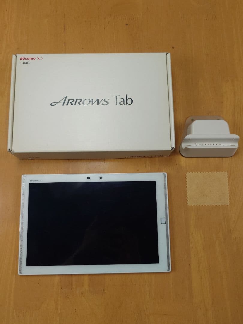 美品！ F-03G ARROWS Tab docomo Androidタブレット
