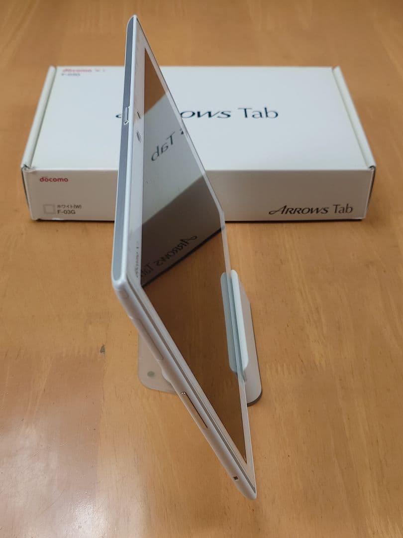 美品！ F-03G ARROWS Tab docomo Androidタブレット