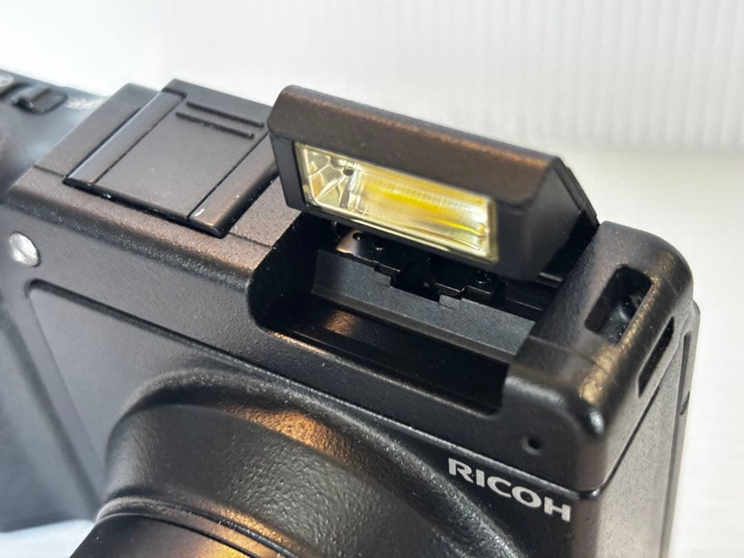 RICOH デジタルカメラ GXR+P10KIT 28-300mm