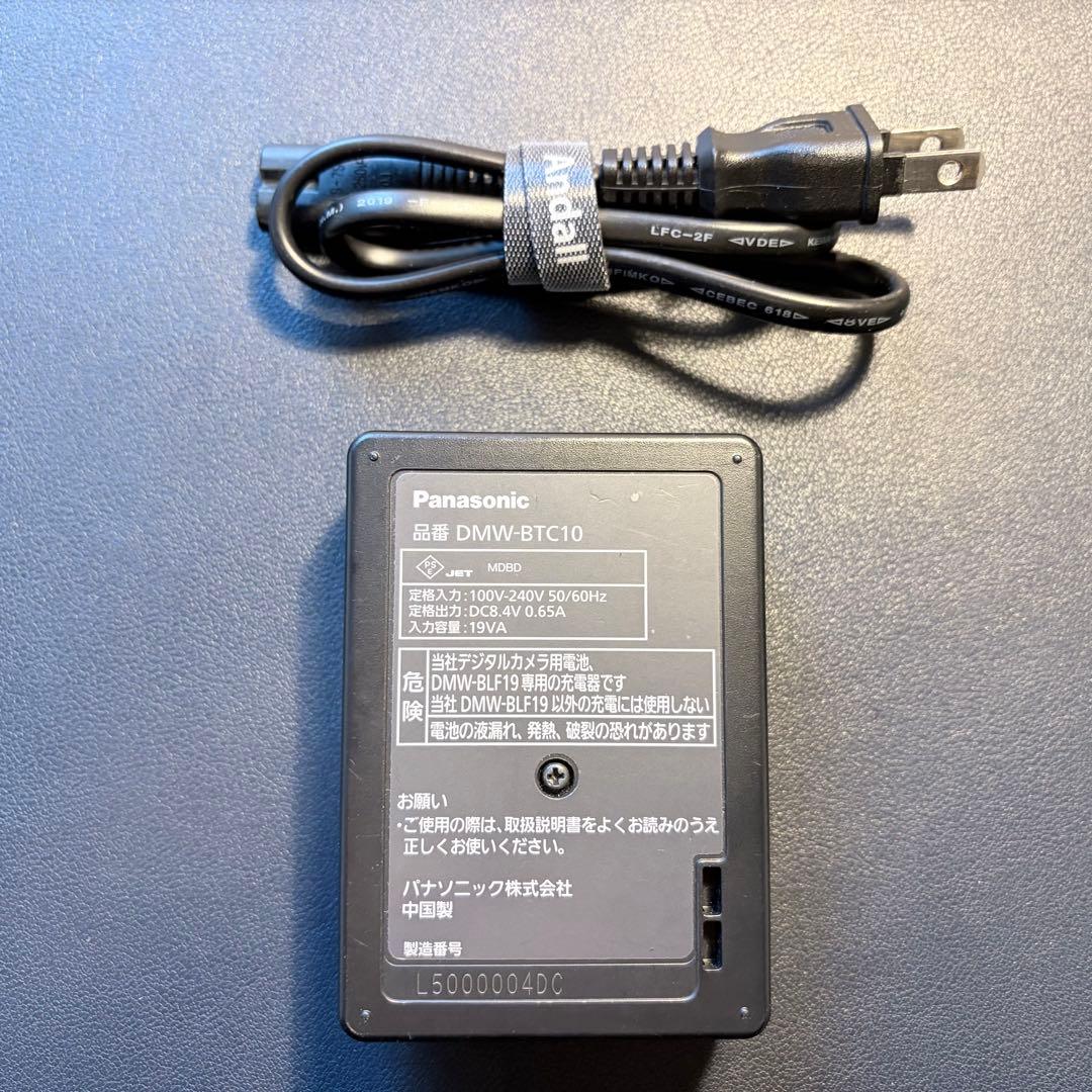 Panasonic LUMIX GH4本体 SmallRigケージ付 おまけ多数