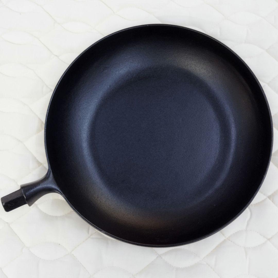 新品／南部鉄器 岩鋳 クッキングパン 24㎝