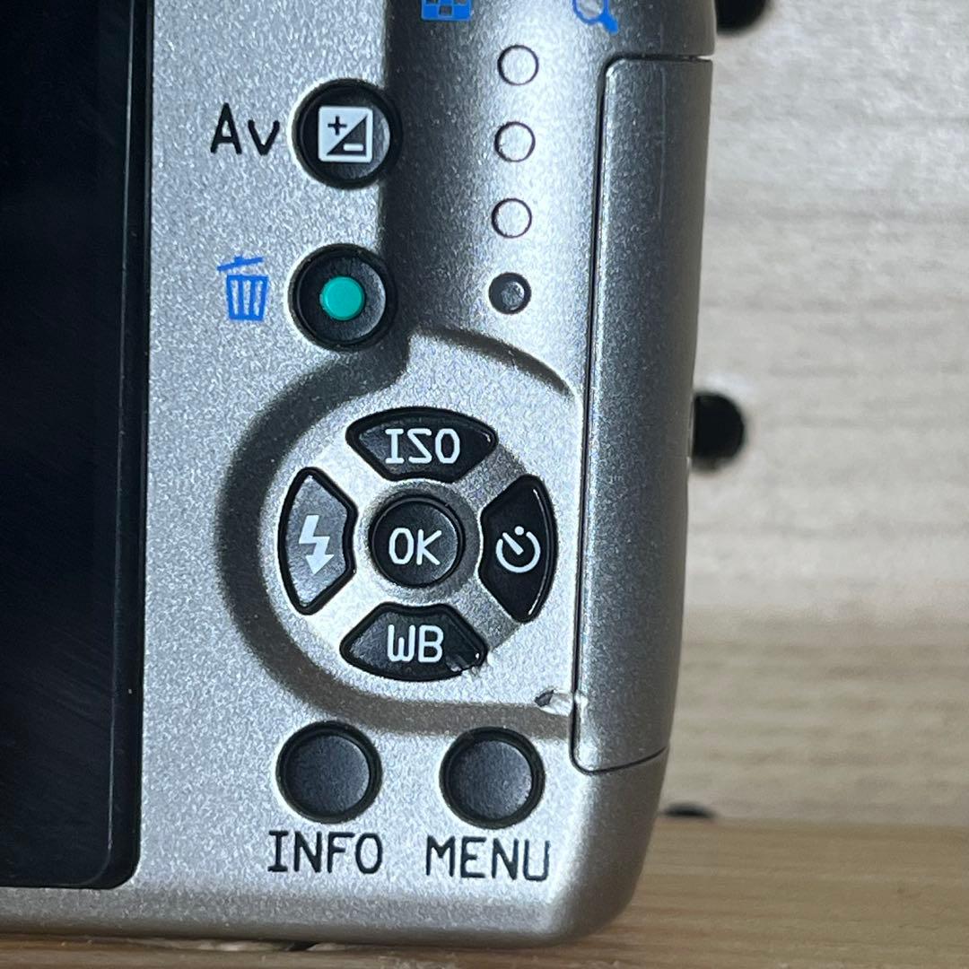 期間限定お値下げ中！！ PENTAX Q10 ミラーレス一眼 ボディ シルバー