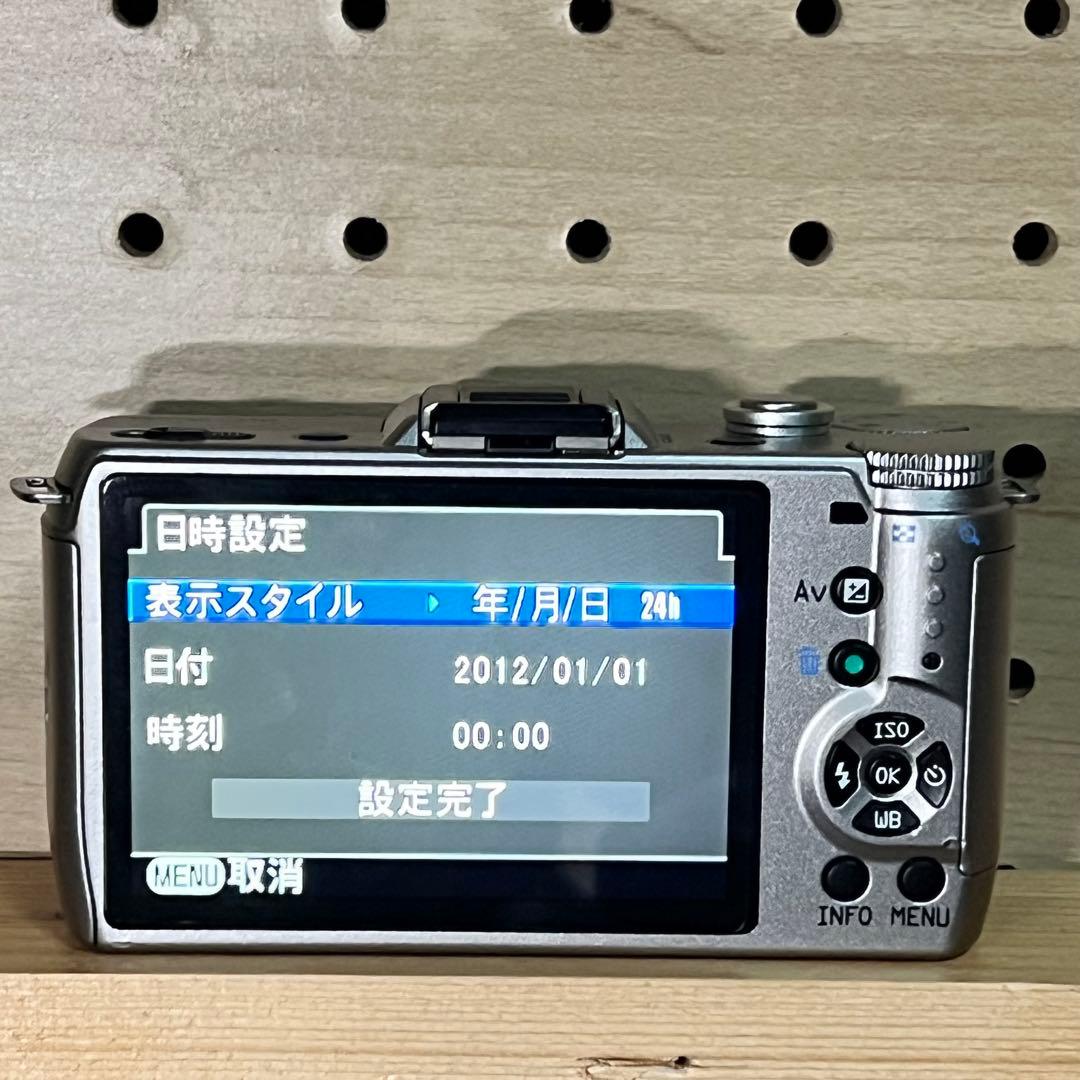期間限定お値下げ中！！ PENTAX Q10 ミラーレス一眼 ボディ シルバー