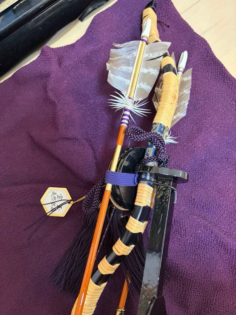 京甲冑 竹麻呂作 兜飾り 五月人形 本水晶・正絹・白檀塗 ガラスケース入り