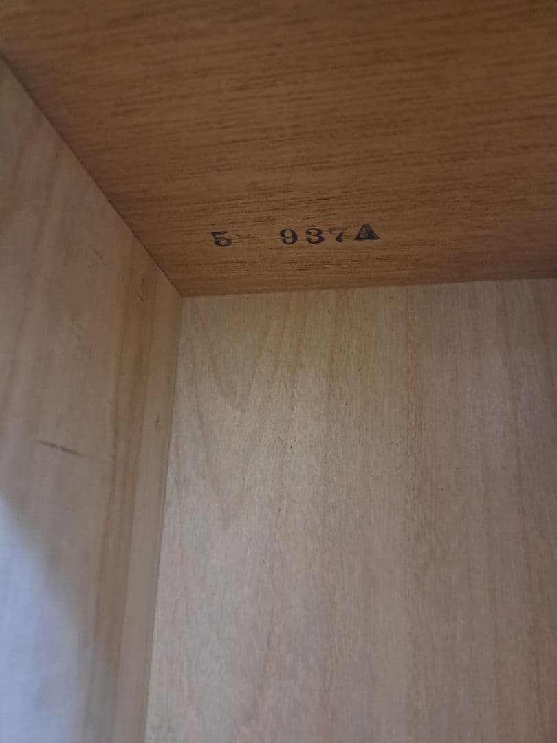 木製チェスト 8引き出し ブラウン　アンティーク調