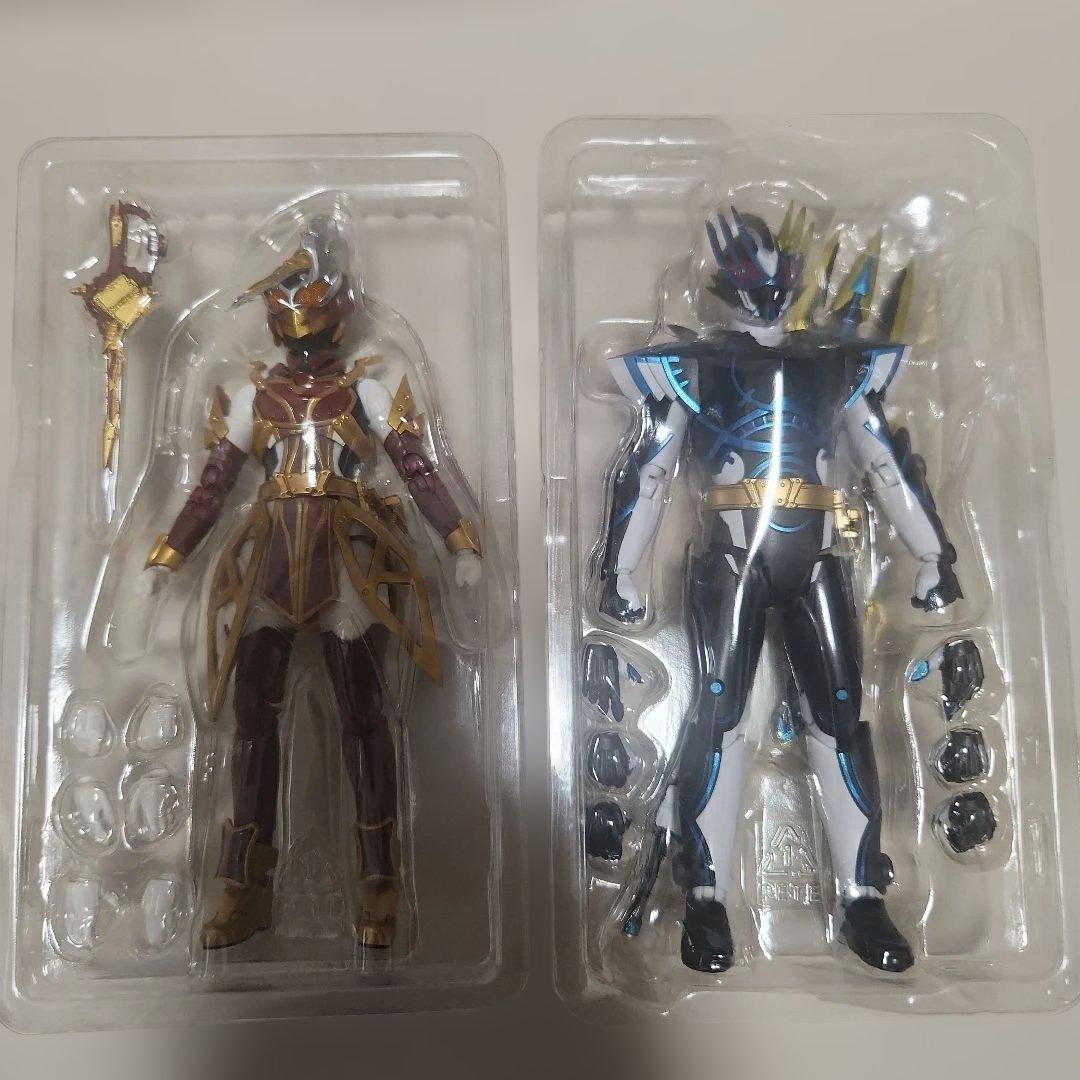SHFiguarts 仮面ライダーサーベラ　デュランダル　セット