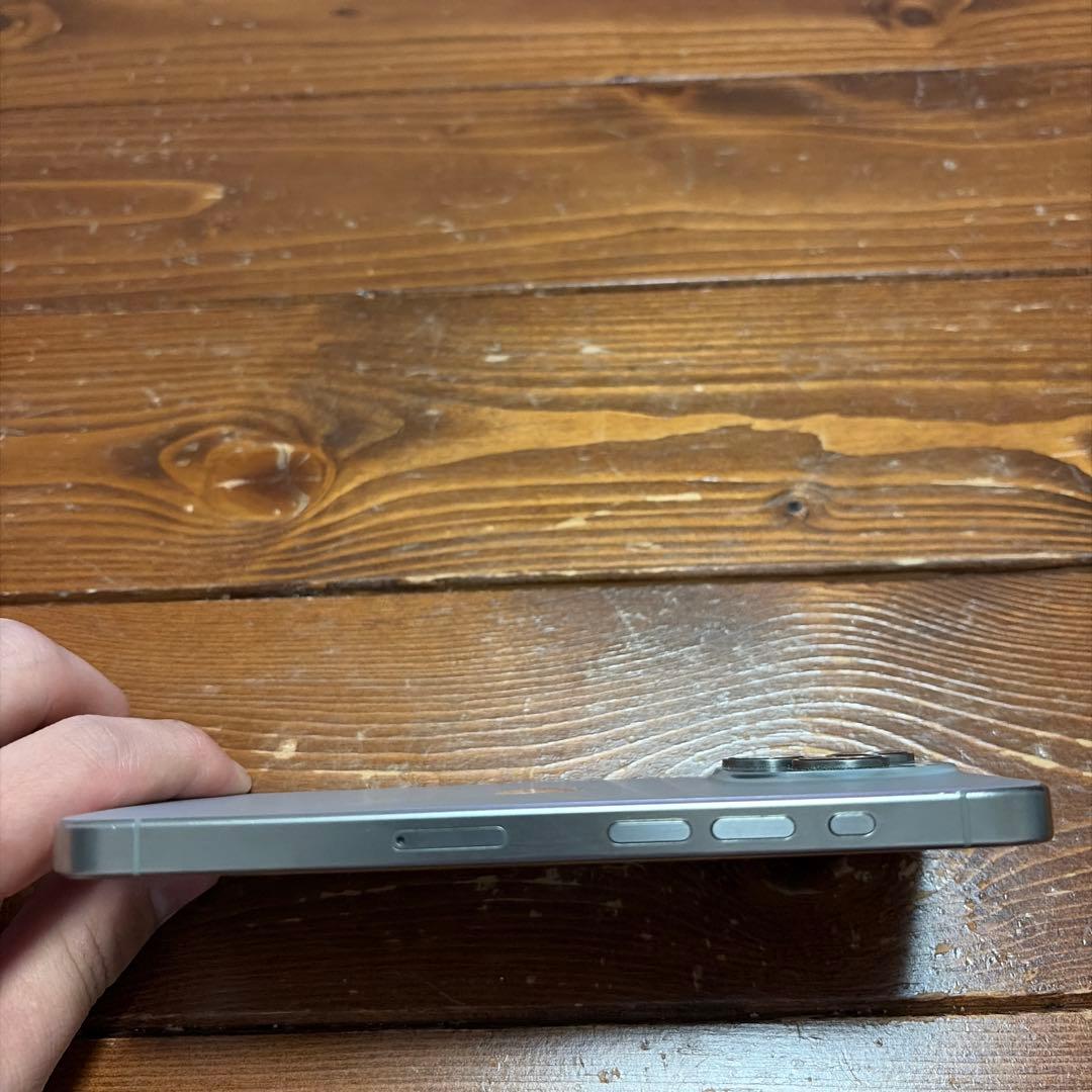 Apple iPhone 15 pro 256gb ナチュラルチタニウム