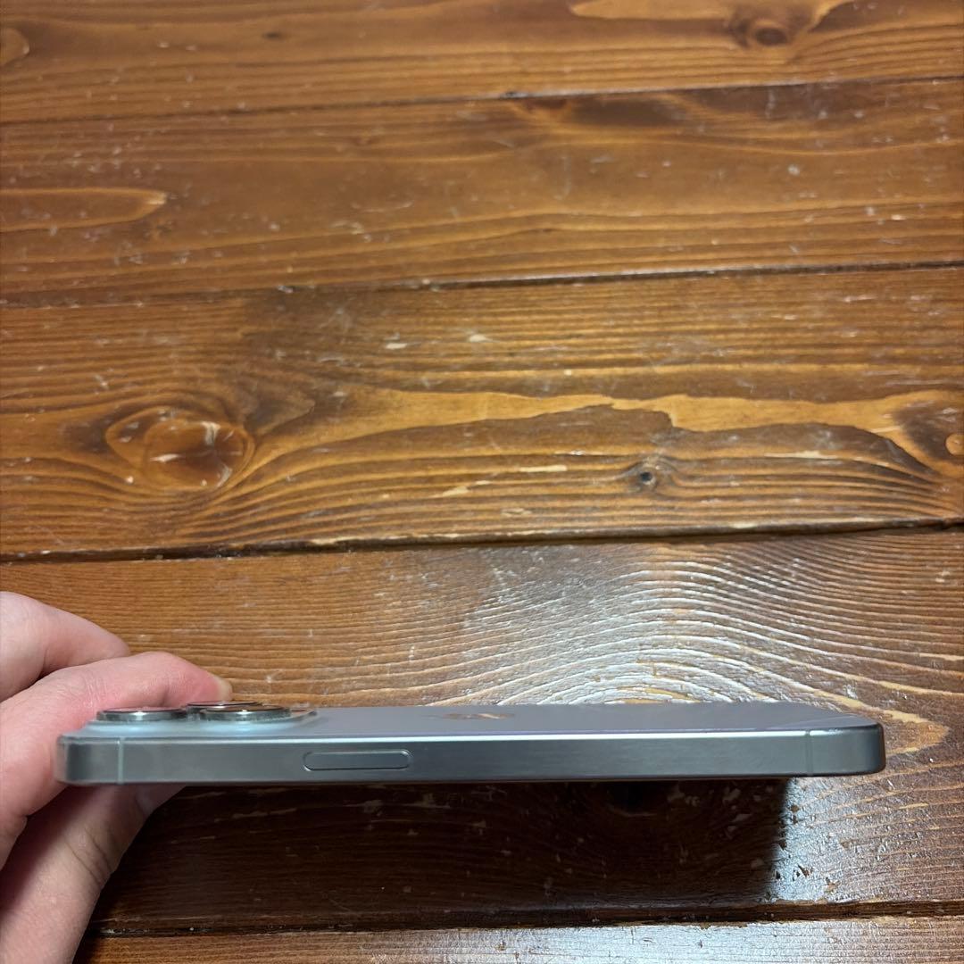 Apple iPhone 15 pro 256gb ナチュラルチタニウム