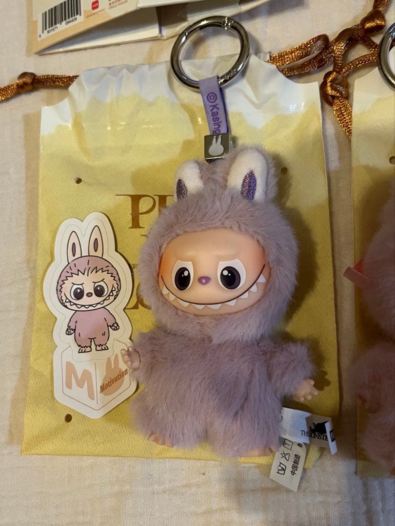 イニシャル ラブブ M G THE MONSTER PIN FOR LOVE