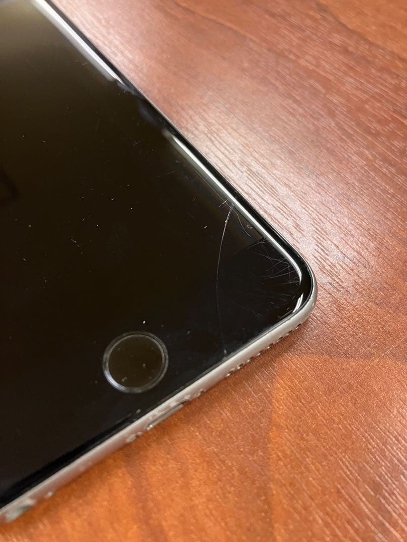 iPhone6s PLUS　バッテリー容量100% SIMで発着信確認済　難あり