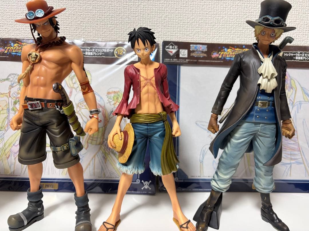 ワンピース フィギュアセット ルフィ　サボ　エース　ロジャー　WCF
