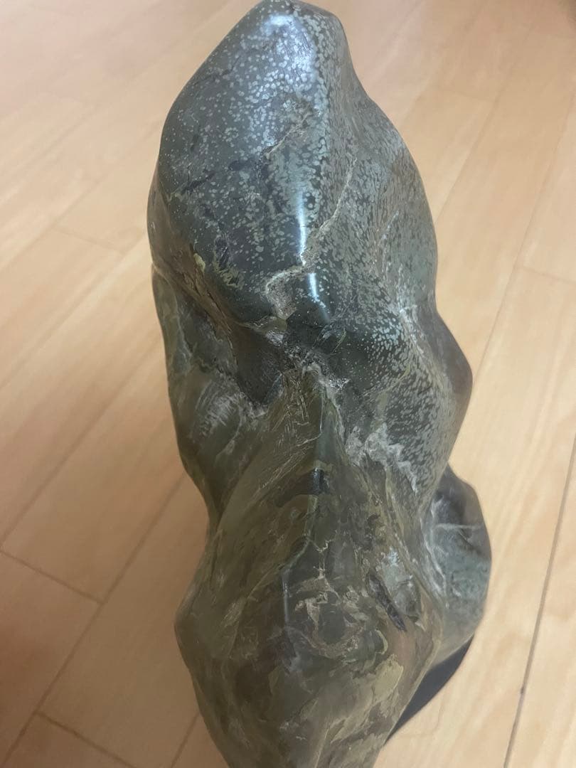 蛇紋岩　山水景石タイプ