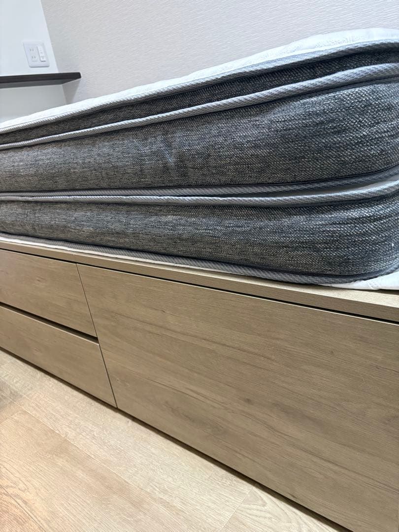 ベッドフレームとマットレス　シングル