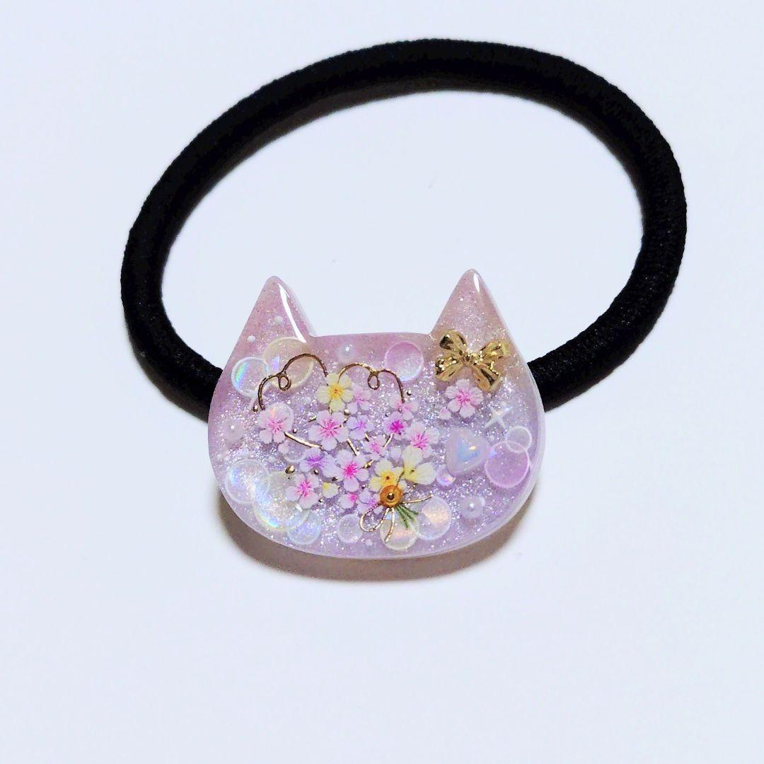 No.625　レジン ヘアゴム キーホルダー ピンバッジ 猫ねこフラワー