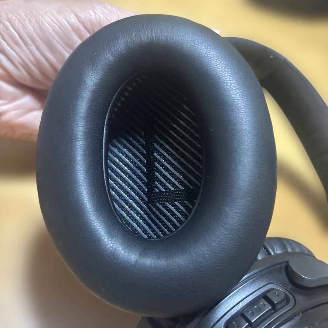 BOSE ワイヤレスヘッドホン　 Quiet Comfort35