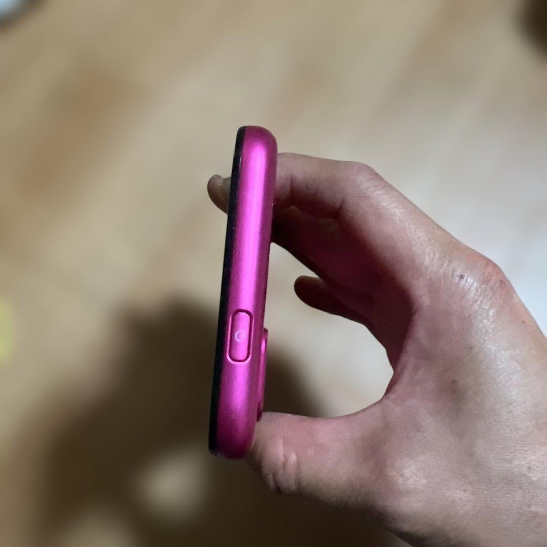 スマートフォンKYOCERA A205KC 64gb 2simスロット中古品です